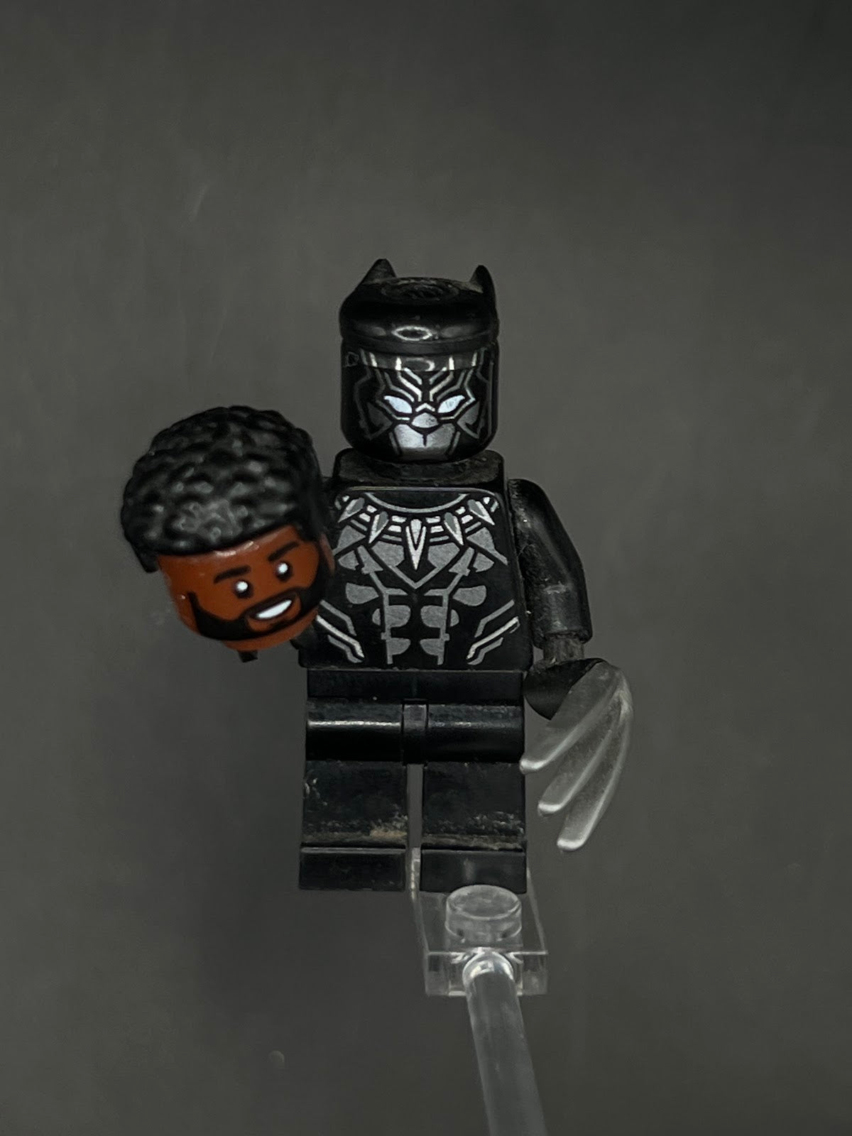 LEGO Minifigura Pantera Negra Con Cabeza Extra - Marvel Épica