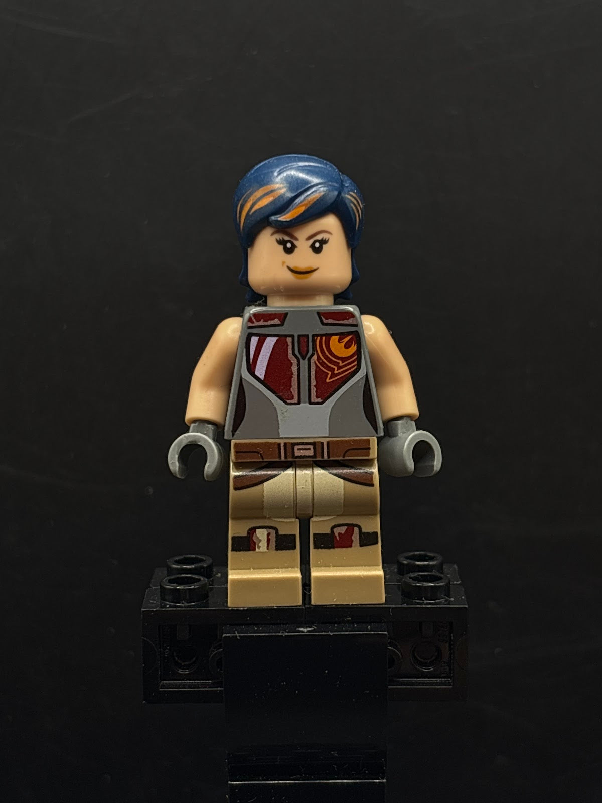 Sabine Wren - Dark Blue Hair with Orange Highlights - Foto real - DagaBlocks