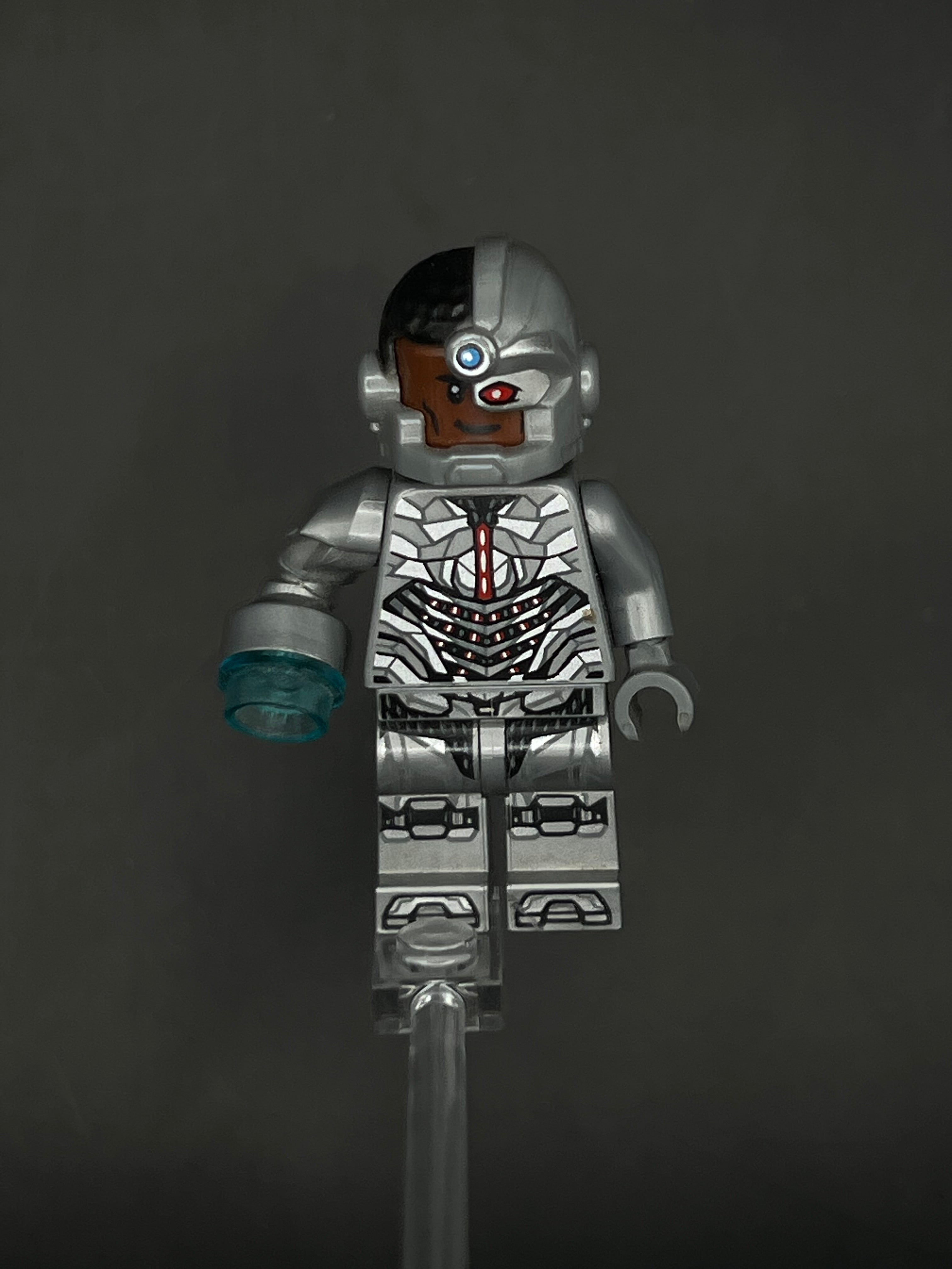 LEGO Minifigura Cyborg Brazo Con Lazer - DC (Legendaria)