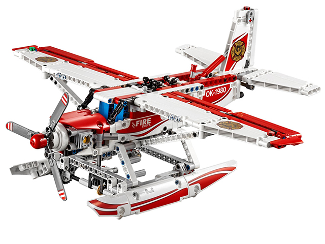 LEGO Set Fire Plane - Technic (42040) — set armado