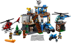 LEGO Set Mountain Police Headquarters - Town (60174-1) — set armado (referencia)