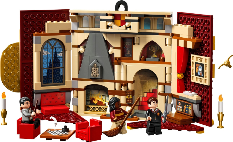 LEGO Set Gryffindor House Banner - Harry Potter — set armado