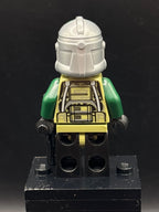 LEGO Minifigura Clone Trooper Commander Gree, 41st Elite Corps (Phase 2) - Kashyyyk Camouflage, Dark Tan Markings on Legs, Scowl - Star Wars — espalda