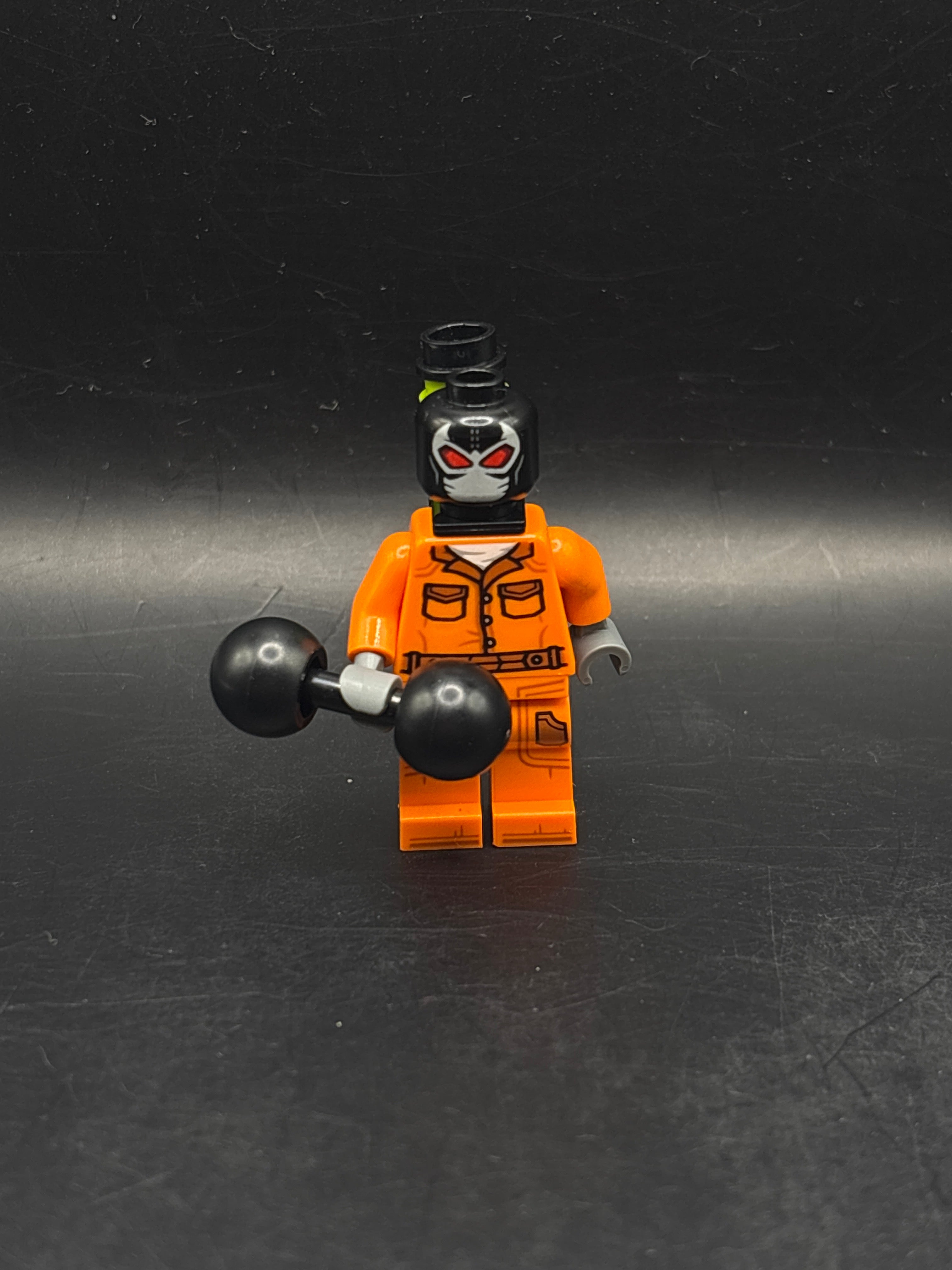 Bane - Prison Jumpsuit, Backpack — frente