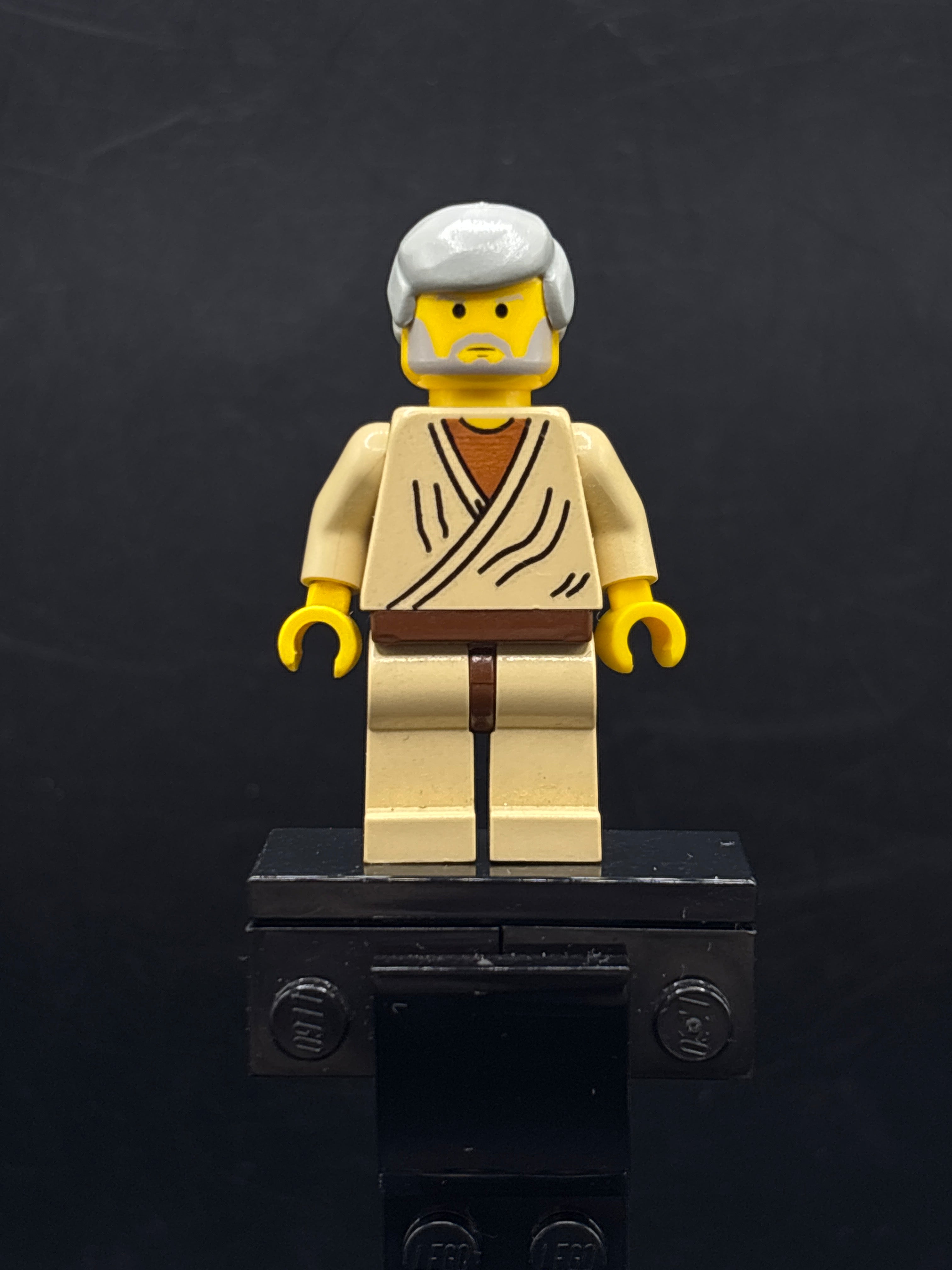 Obi-Wan Kenobi - Old, Yellow Head, Light Gray Hair — frente