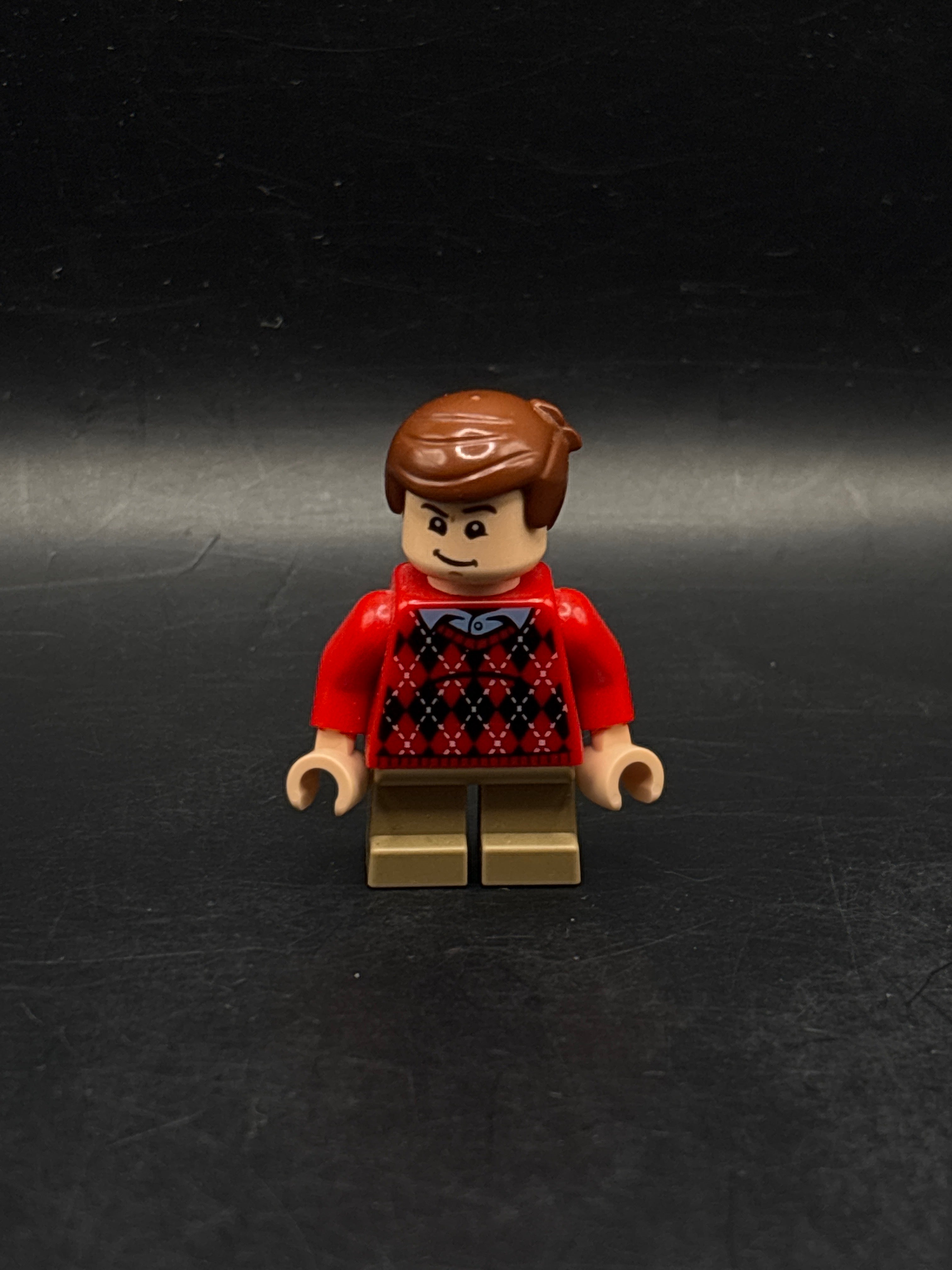 Dudley Dursley - Red Sweater — frente