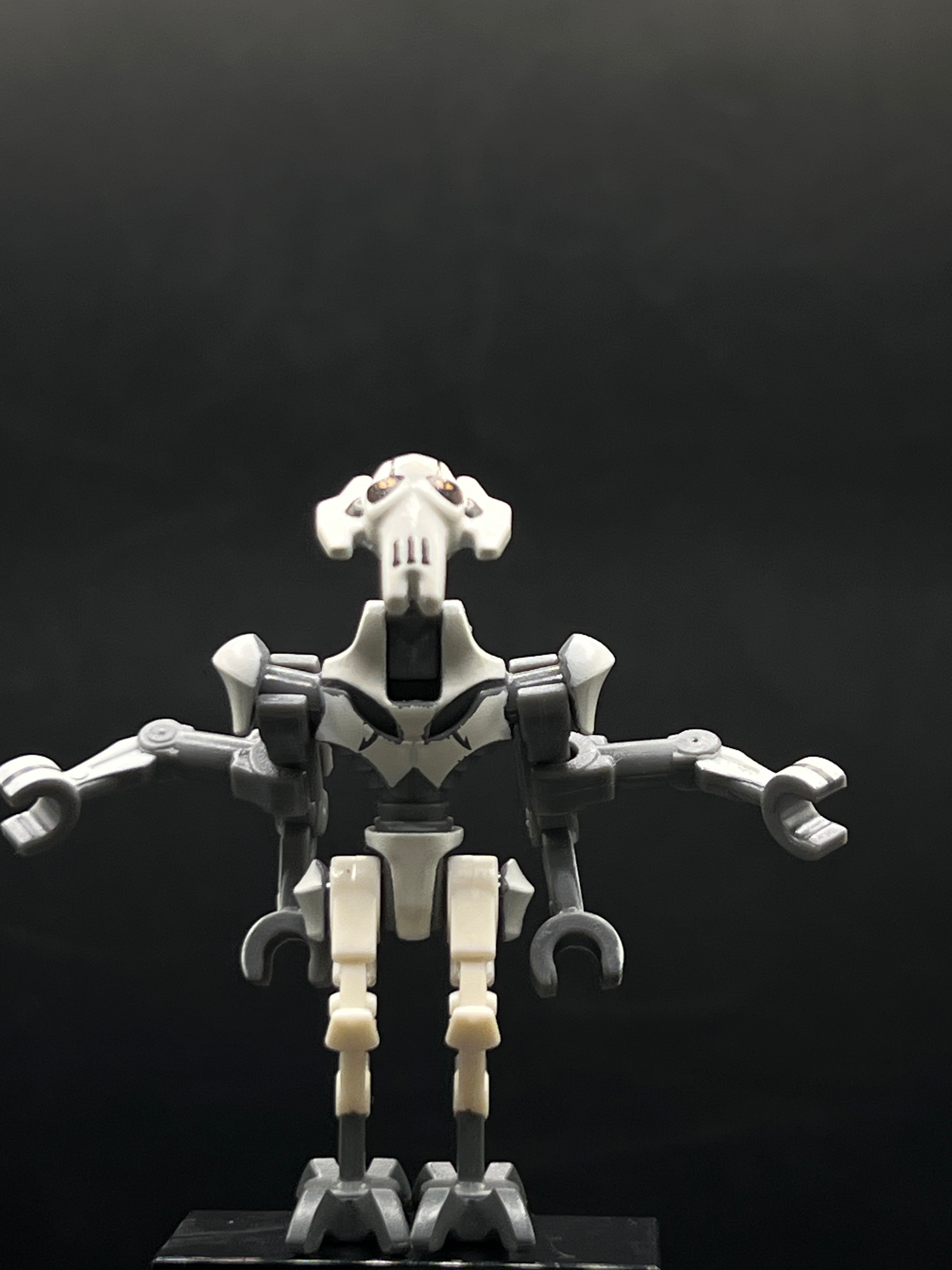 General Grievous - Bent Legs, White Armor — frente