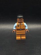 First Officer Hawkins — frente