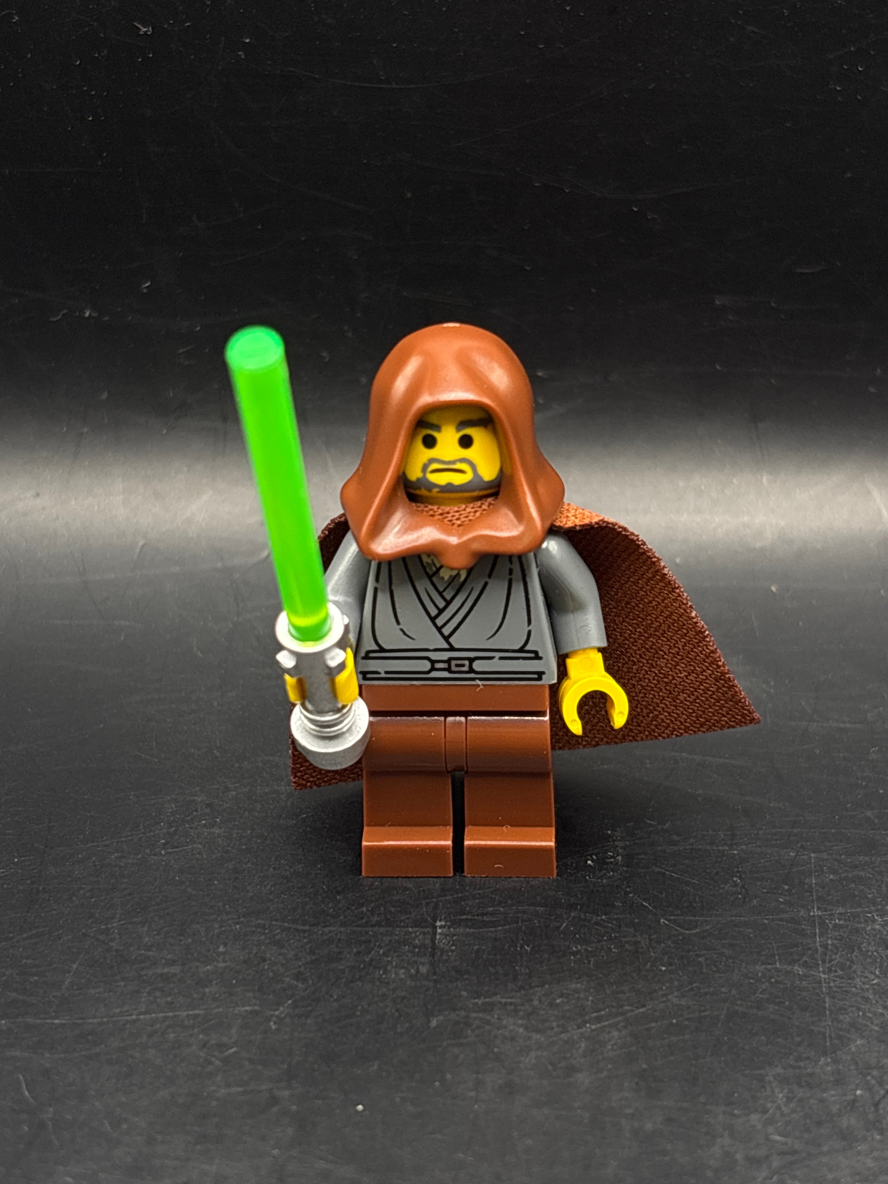 Jedi Bob (Bobarian Afol) - Dark Bluish Gray Tunic, Reddish Brown Hood and Cape — frente