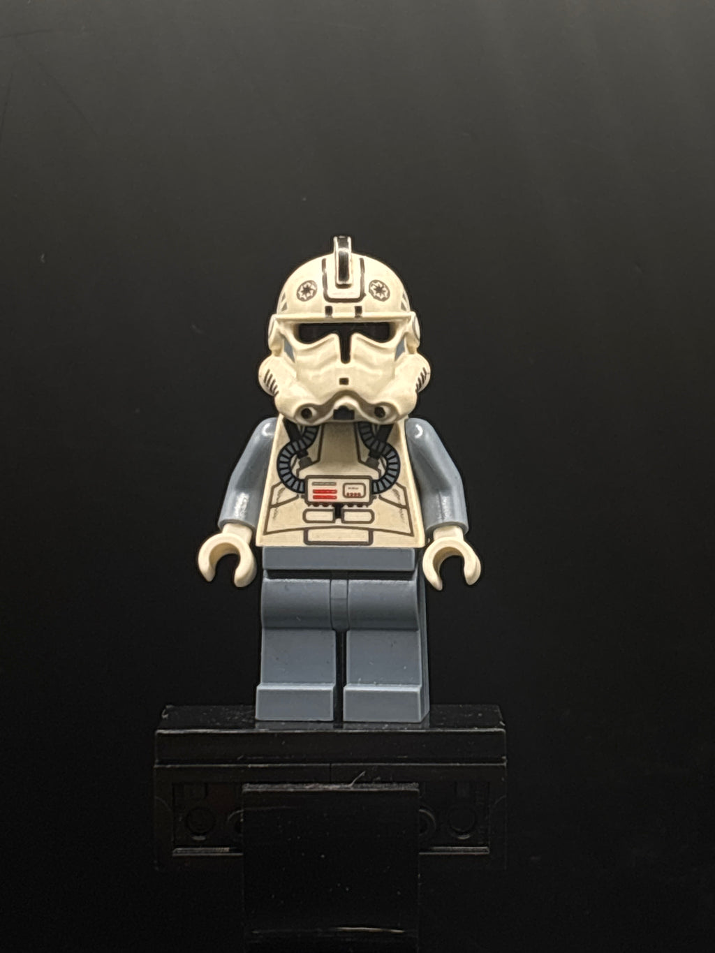 Clone Trooper V-wing Pilot (Phase 2) - Sand Blue Arms and Legs, Black Head — frente