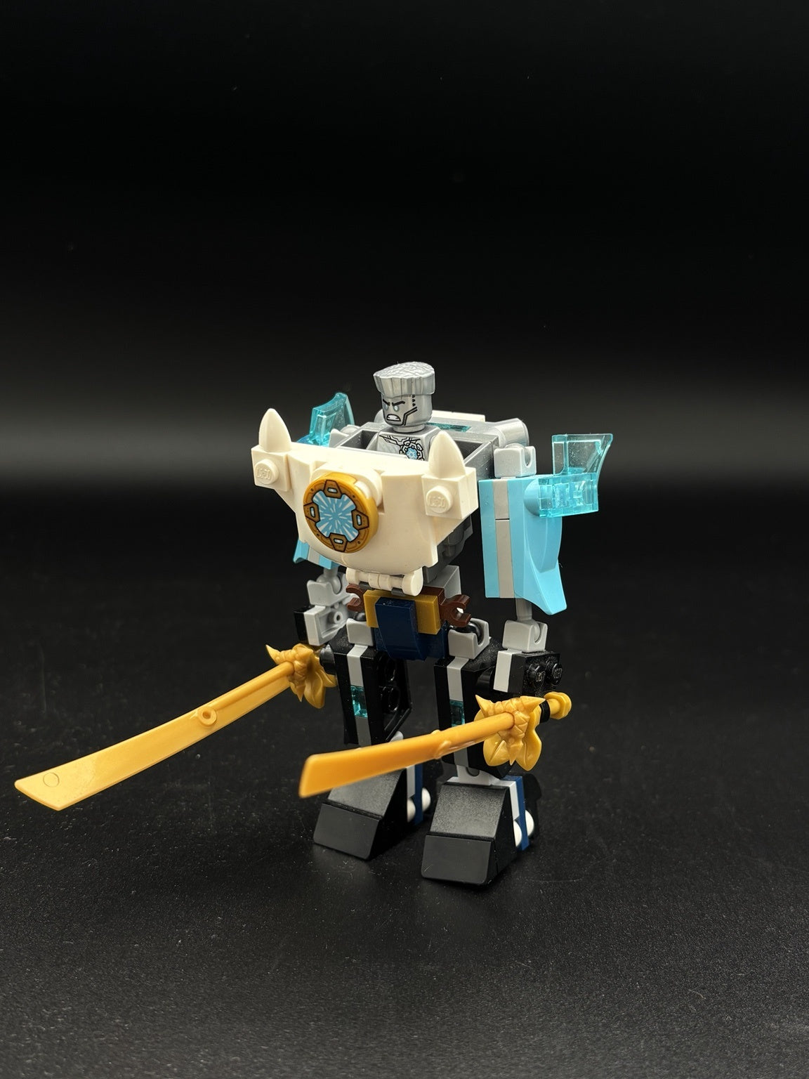 Zane's Battle Suit Mech — frente
