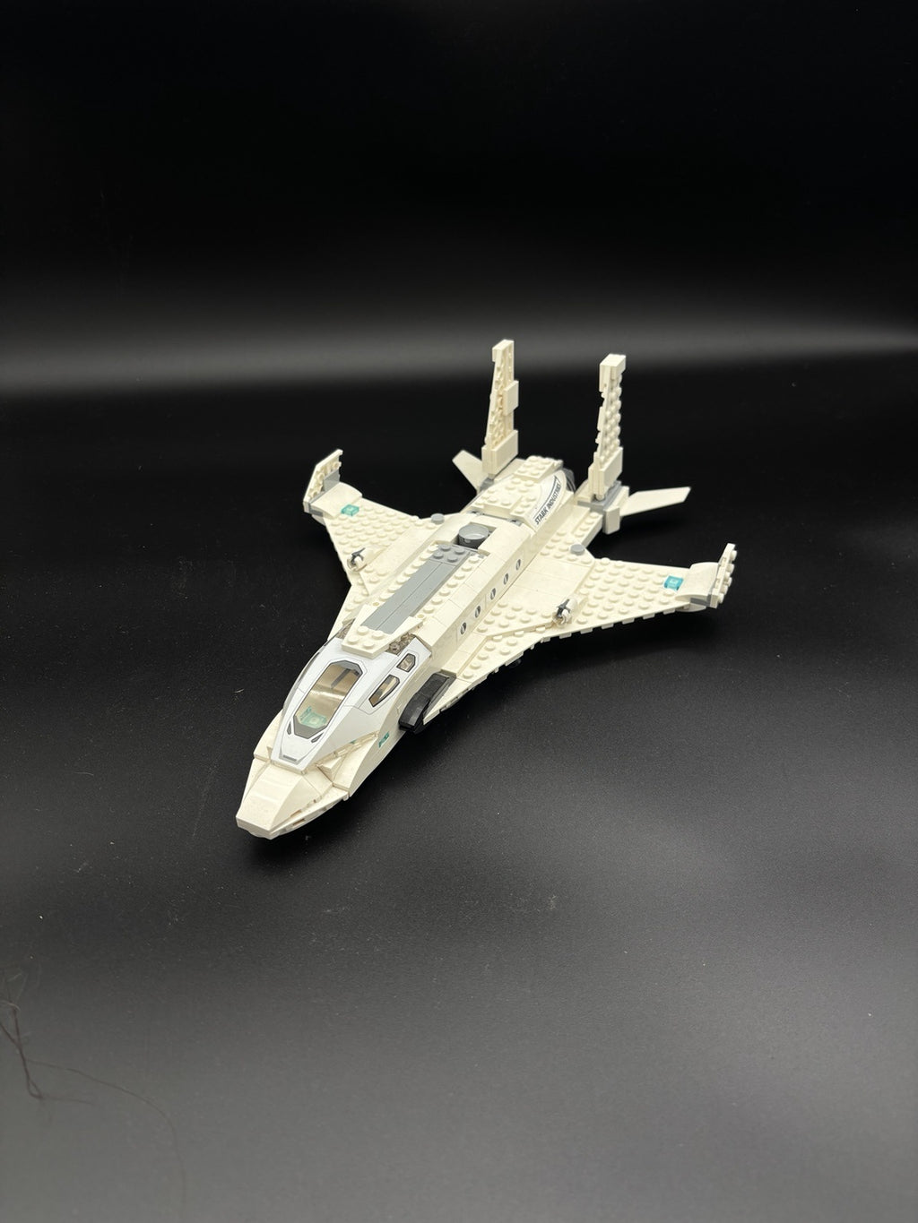 Stark Jet and the Drone Attack — frente