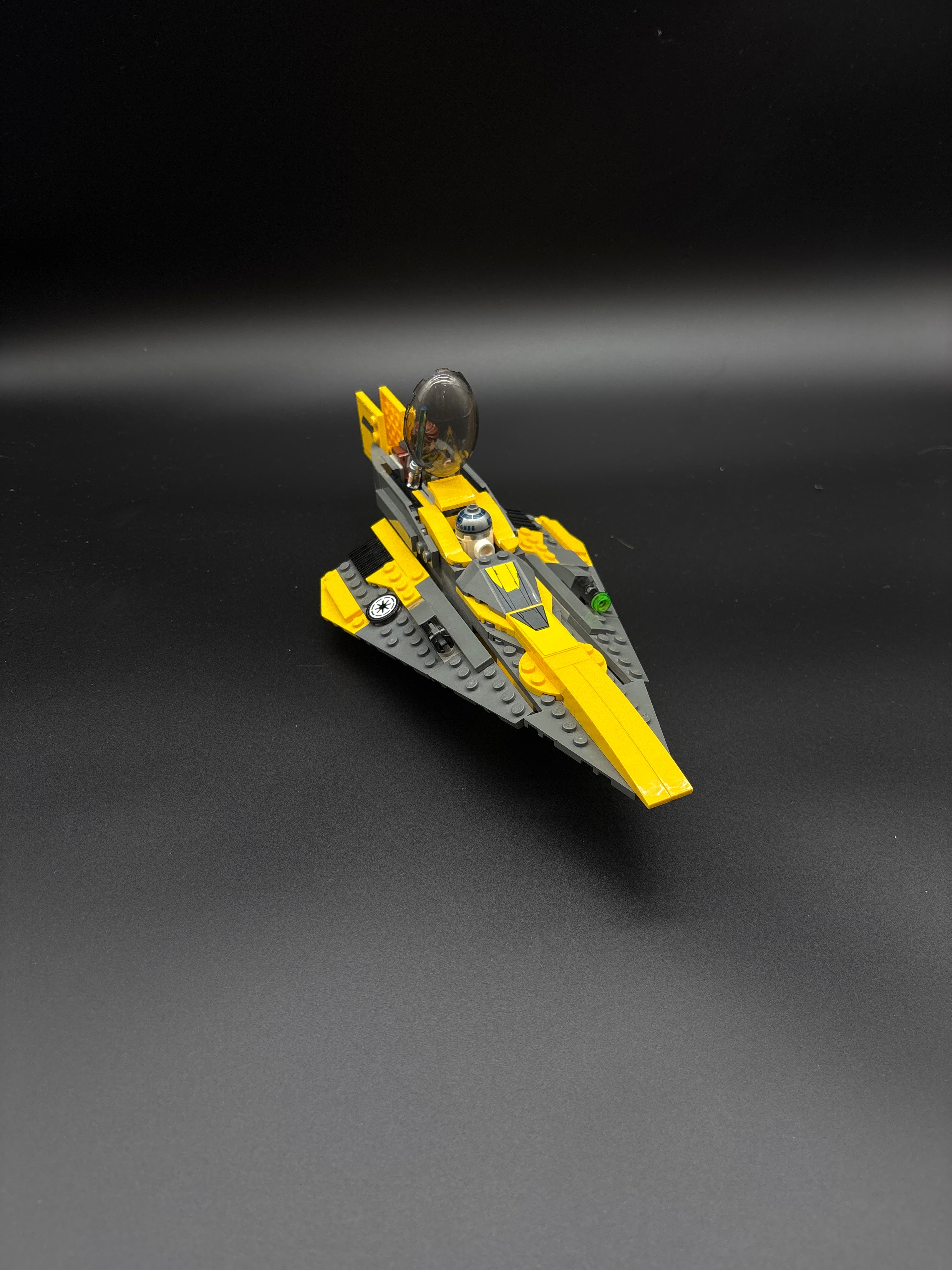 Anakin's Jedi Starfighter — frente