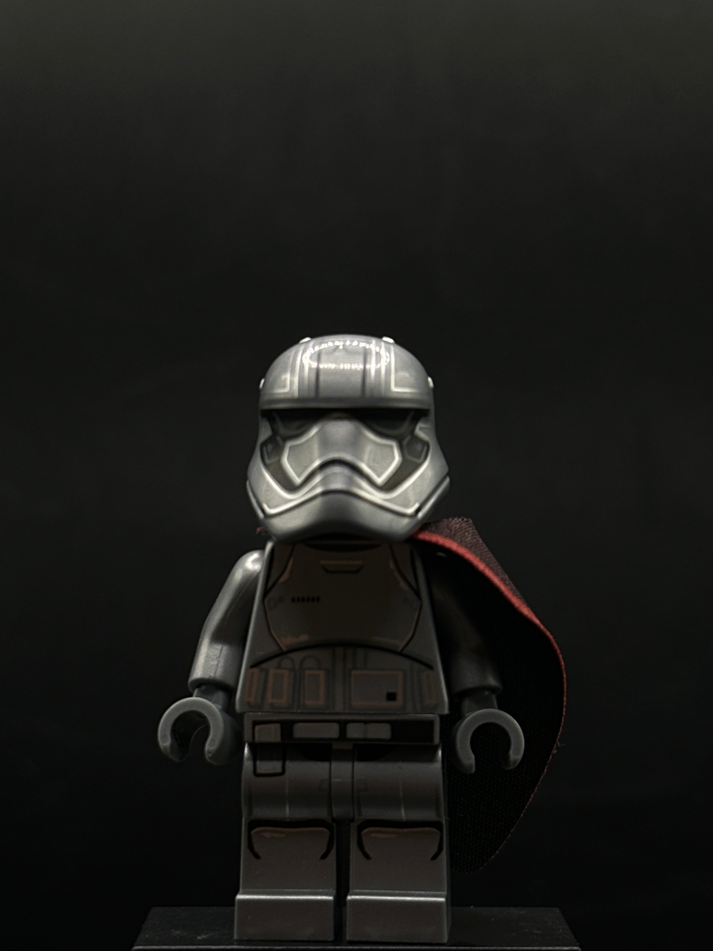 Captain Phasma (Pointed Mouth Pattern) — frente