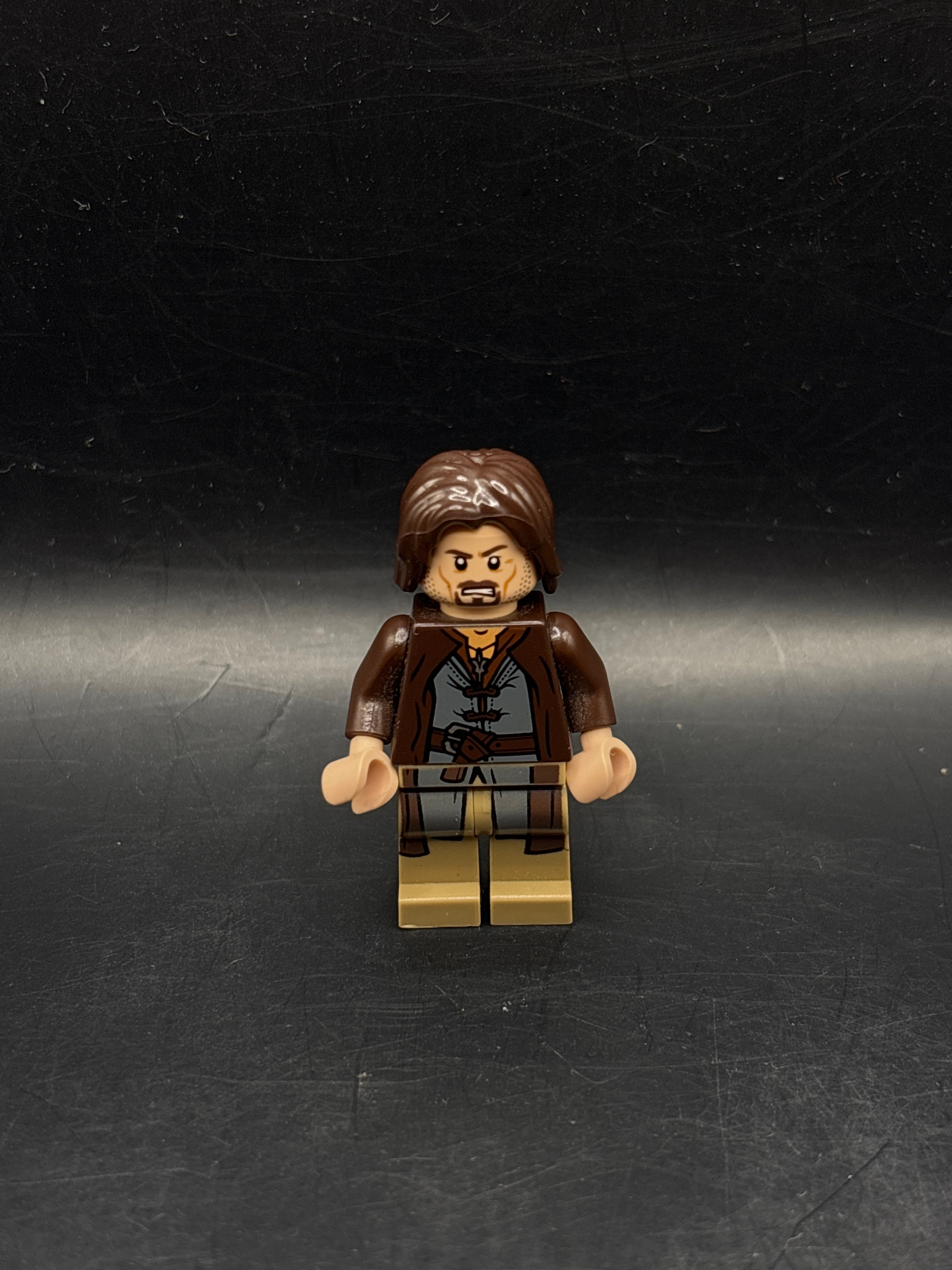 Aragorn - Dark Tan Legs — frente