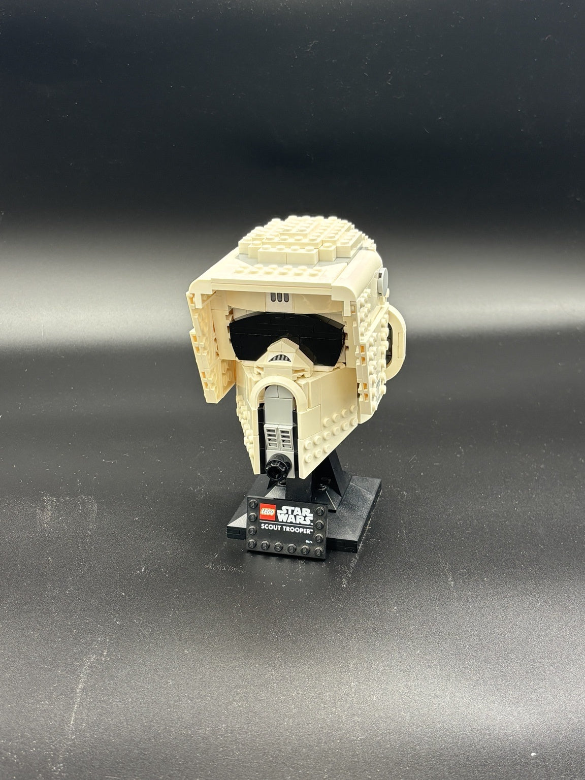 Scout Trooper Helmet — frente