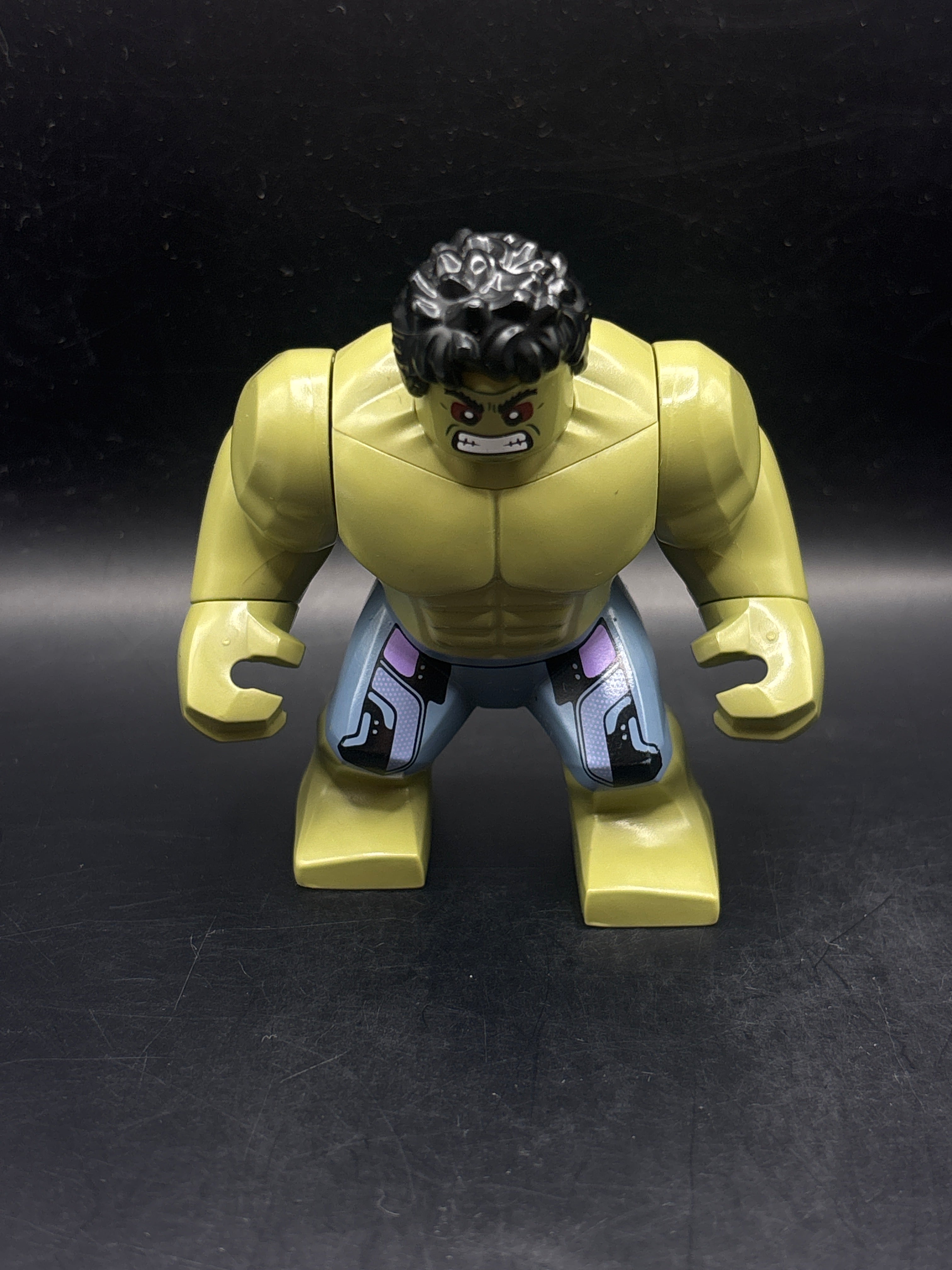 Hulk - Giant, Sand Blue Pants with Lavender Panels, Raging with Clenched Teeth — frente