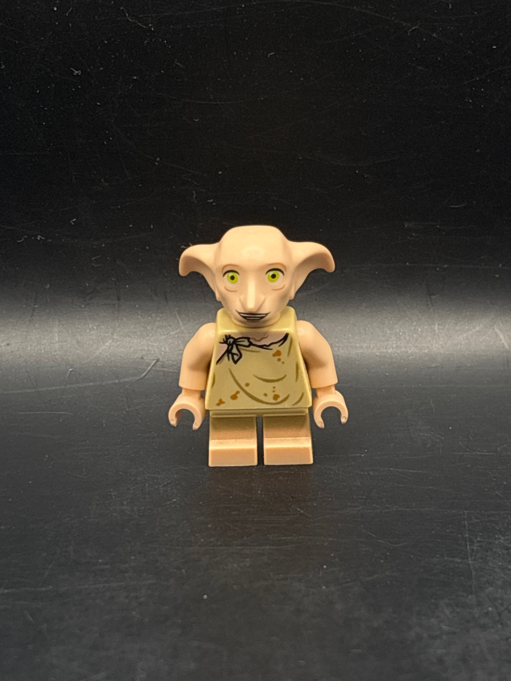 Dobby (Elf) - Light Nougat, Open Mouth Smile — frente