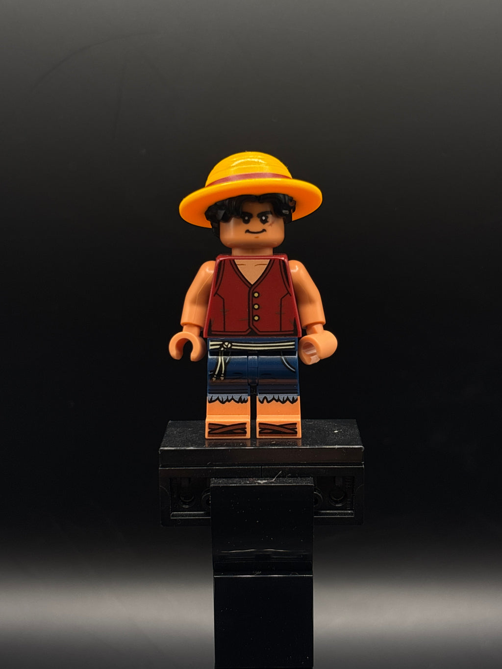 Monkey D. Luffy - Hair Combo, Straw Hat with Black Hair, Closed Mouth Grin — frente
