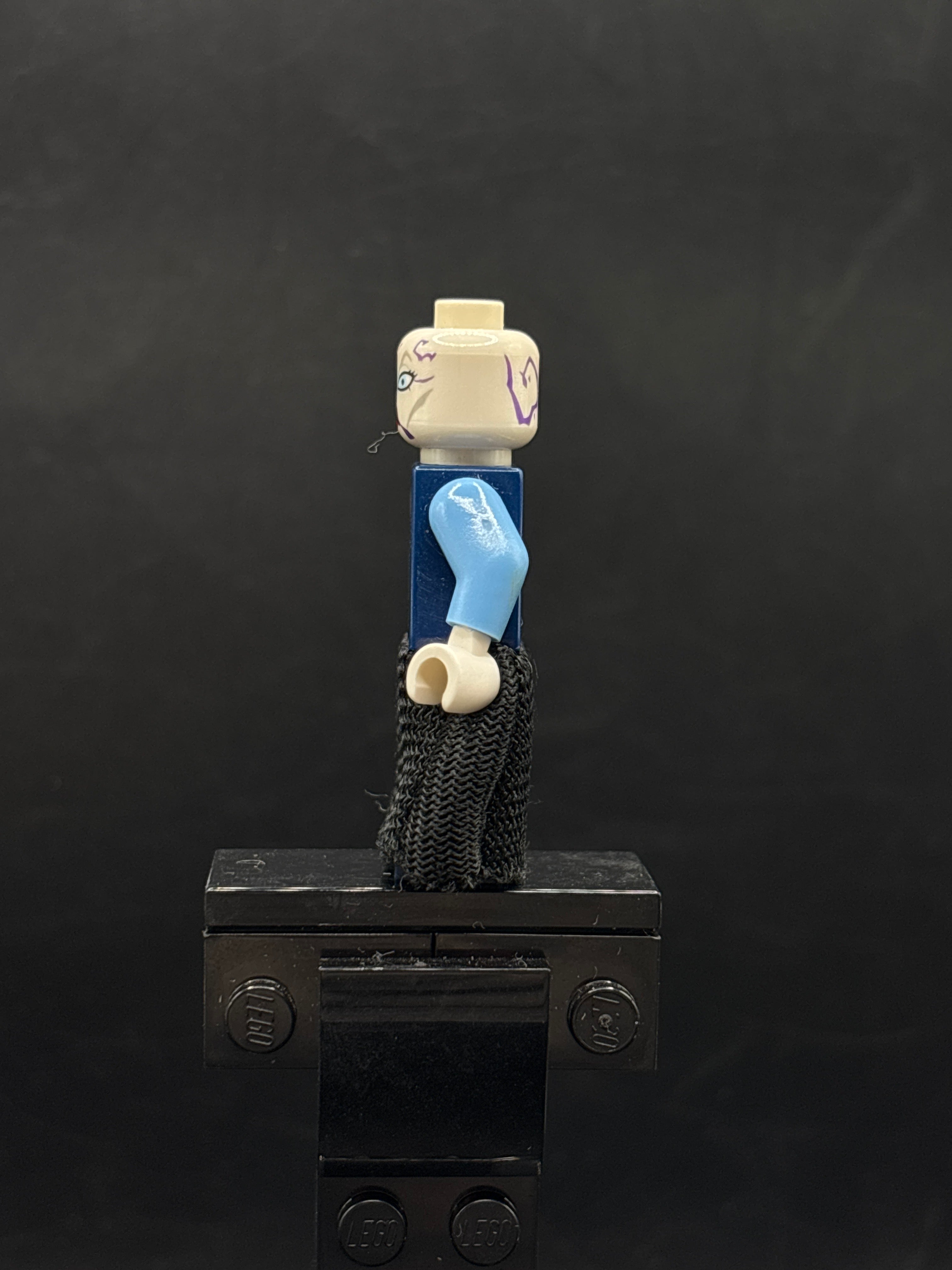 Asajj Ventress - Dark Blue Torso — costado