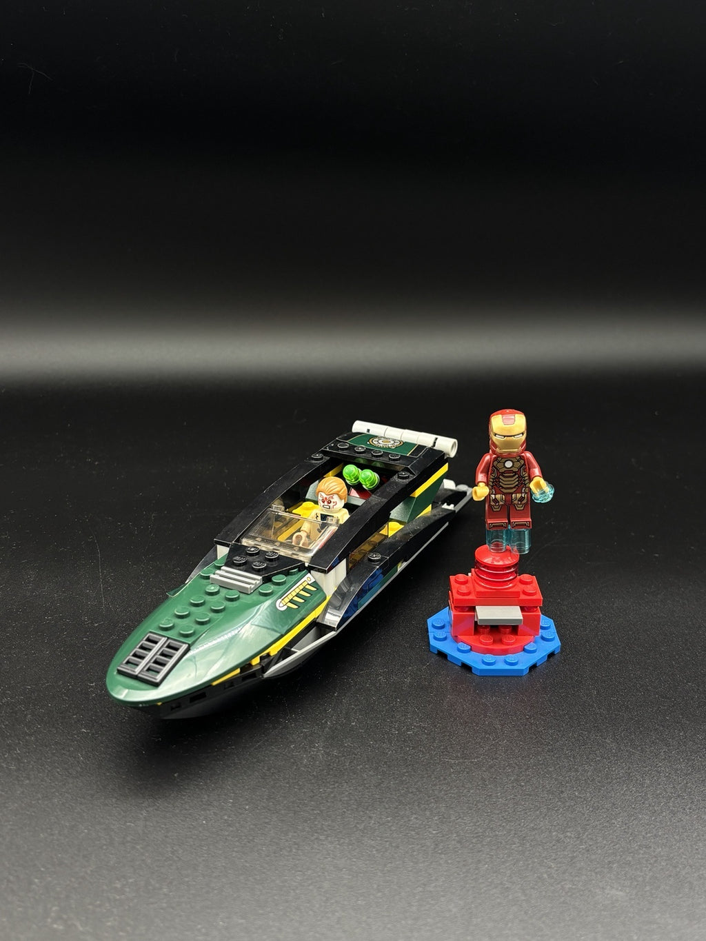 Iron Man: Extremis Sea Port Battle — frente