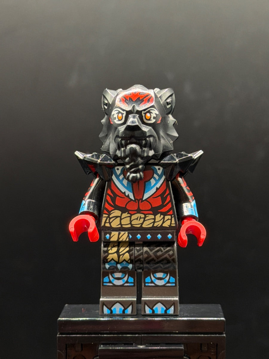 LEGO Minifigura Lord Ras - Red Markings and Muscles - NINJAGO — frente