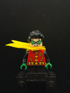 LEGO Minifigura Robin - Neck Bracket - DC — frente