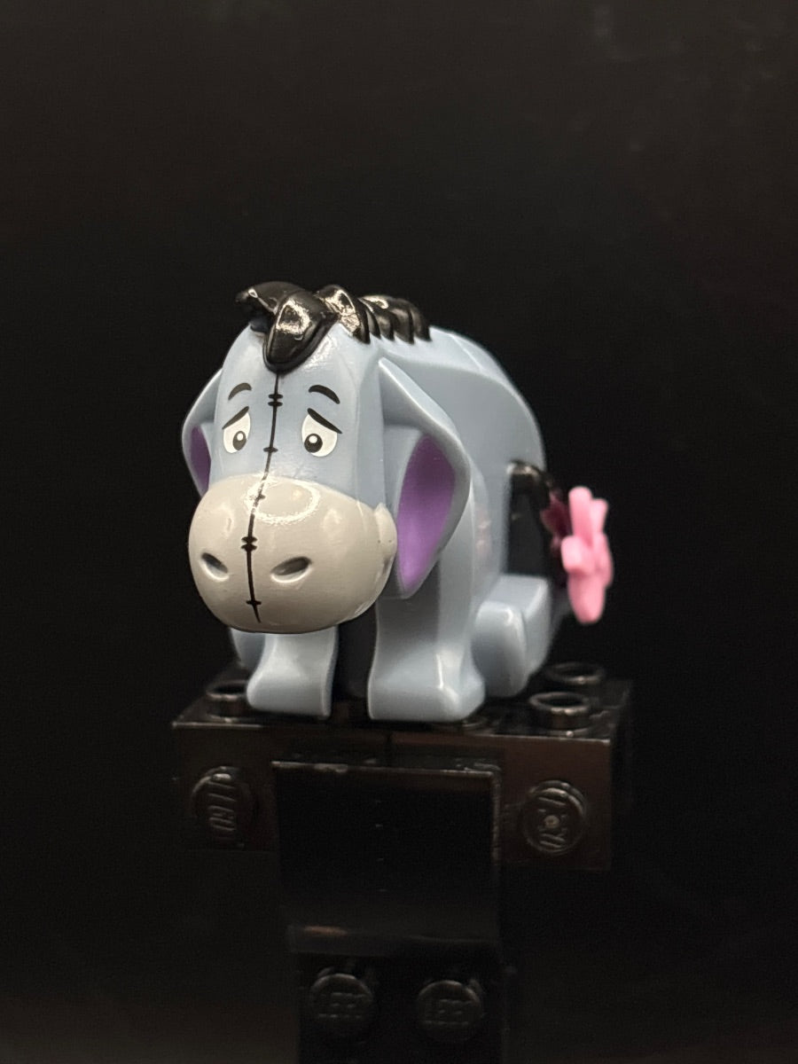 LEGO Minifigura Eeyore with Bow - LEGO Ideas — frente