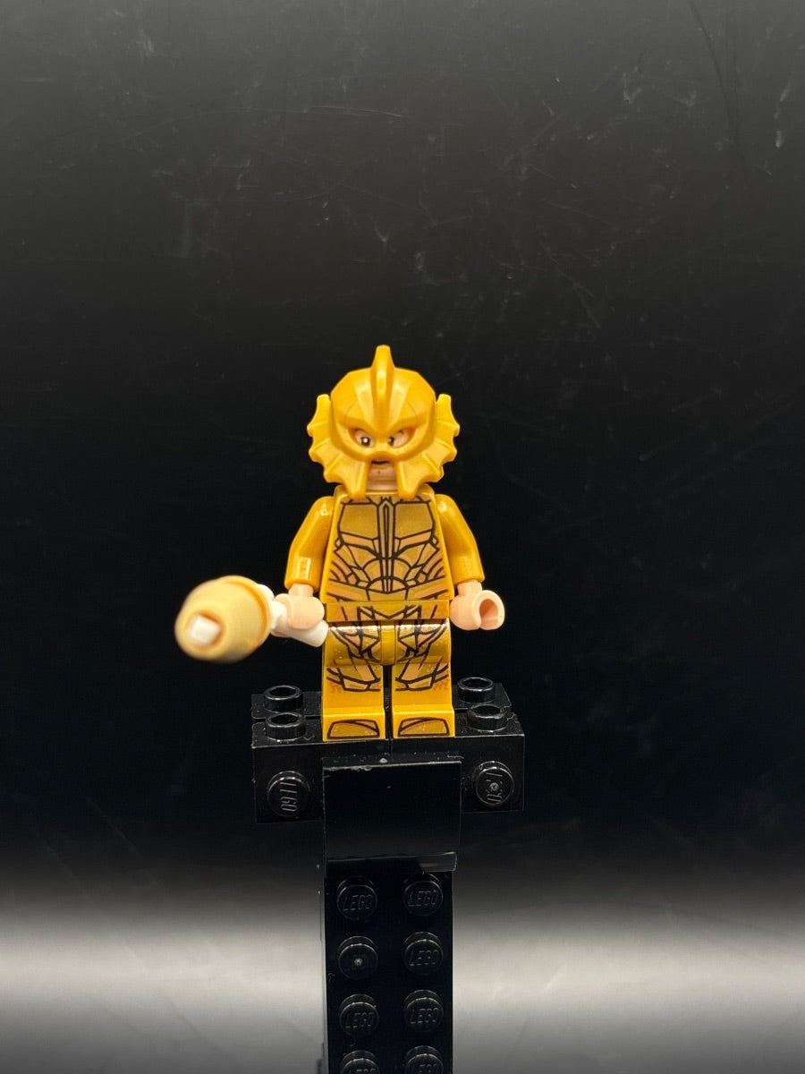 LEGO Minifigura Atlantean Guard - Scared Expression - DC — frente