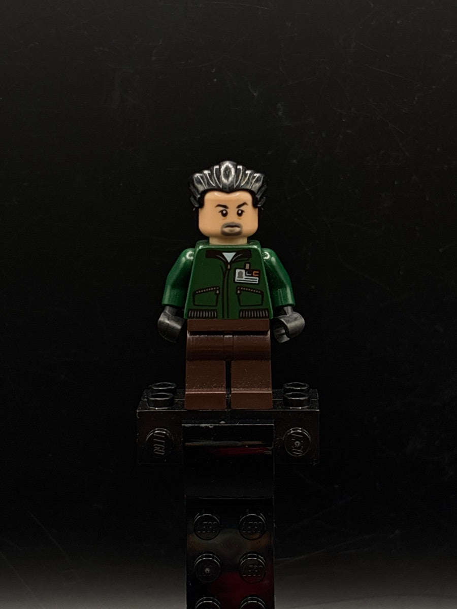 LEGO Minifigura Lexcorp Henchman 2 Dark Brown Legs - DC — frente
