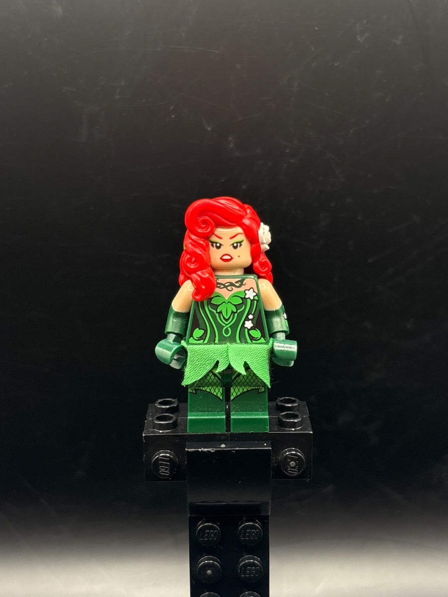 LEGO Minifigura Poison Ivy Cloth Skirt - DC — frente