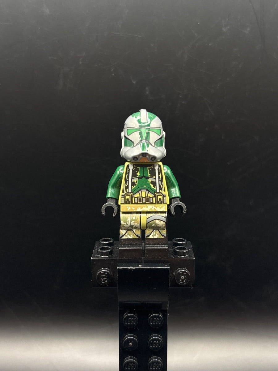 LEGO Minifigura Clone Trooper Commander Gree, 41st Elite Corps - Star Wars — frente