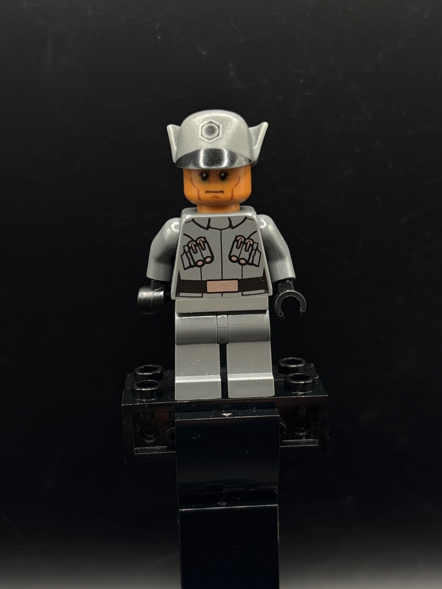 LEGO Minifigura First Order Officer (Lieutenant / Captain) - Star Wars — frente