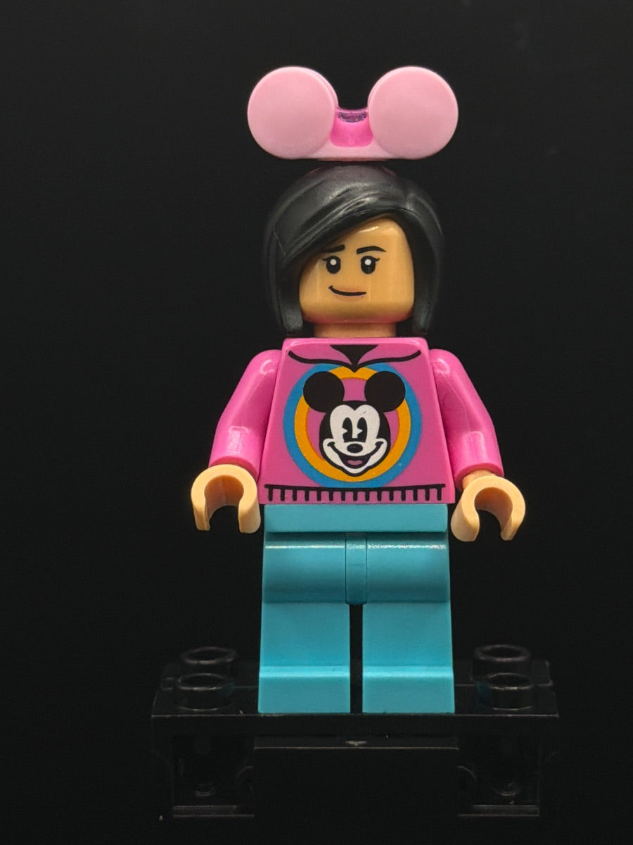 LEGO Minifigura Main Street, U.S.A. Park Guest Female - Disney — frente