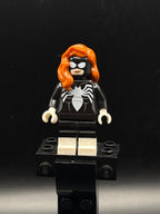 LEGO Minifigura Spider-Woman Black Outfit with White Boots - Marvel — frente
