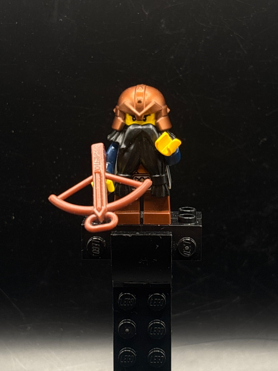 LEGO Minifigura Fantasy Era - Dwarf, Black Beard, Copper Helmet - Castle — frente