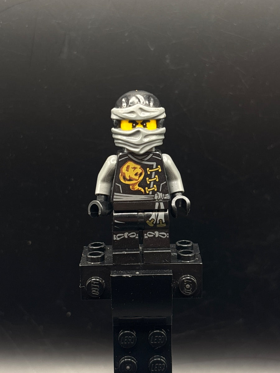 LEGO Minifigura Cole Skybound with Neck Bracket and Modified Tile - NINJAGO — frente