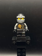 LEGO Minifigura Cole Skybound with Neck Bracket and Modified Tile - NINJAGO — frente