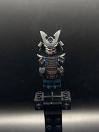 LEGO Minifigura Lord Garmadon Armor - The LEGO Ninjago Movie — frente