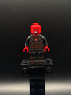 LEGO Minifigura Iron Skull - DC — frente