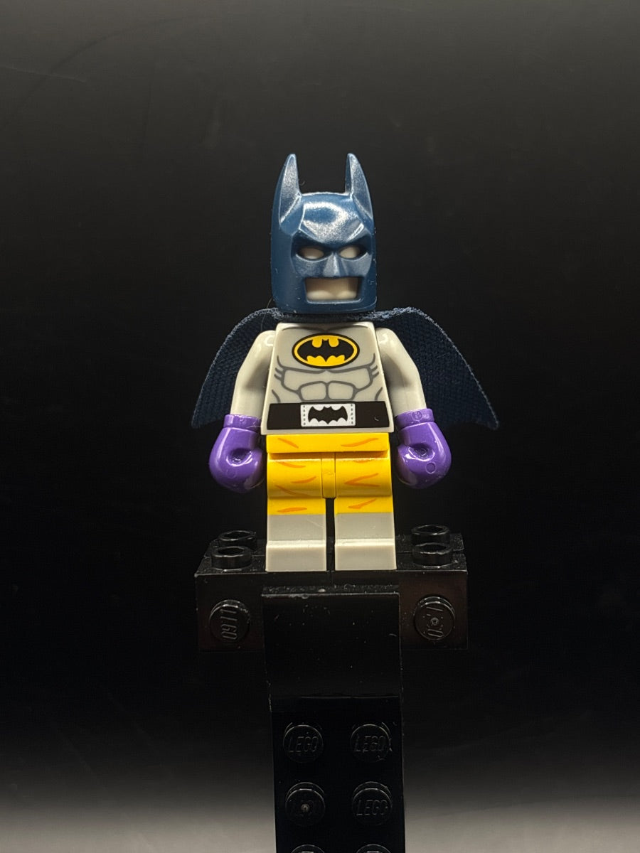 LEGO Minifigura Batman Raging Batsuit - DC — frente