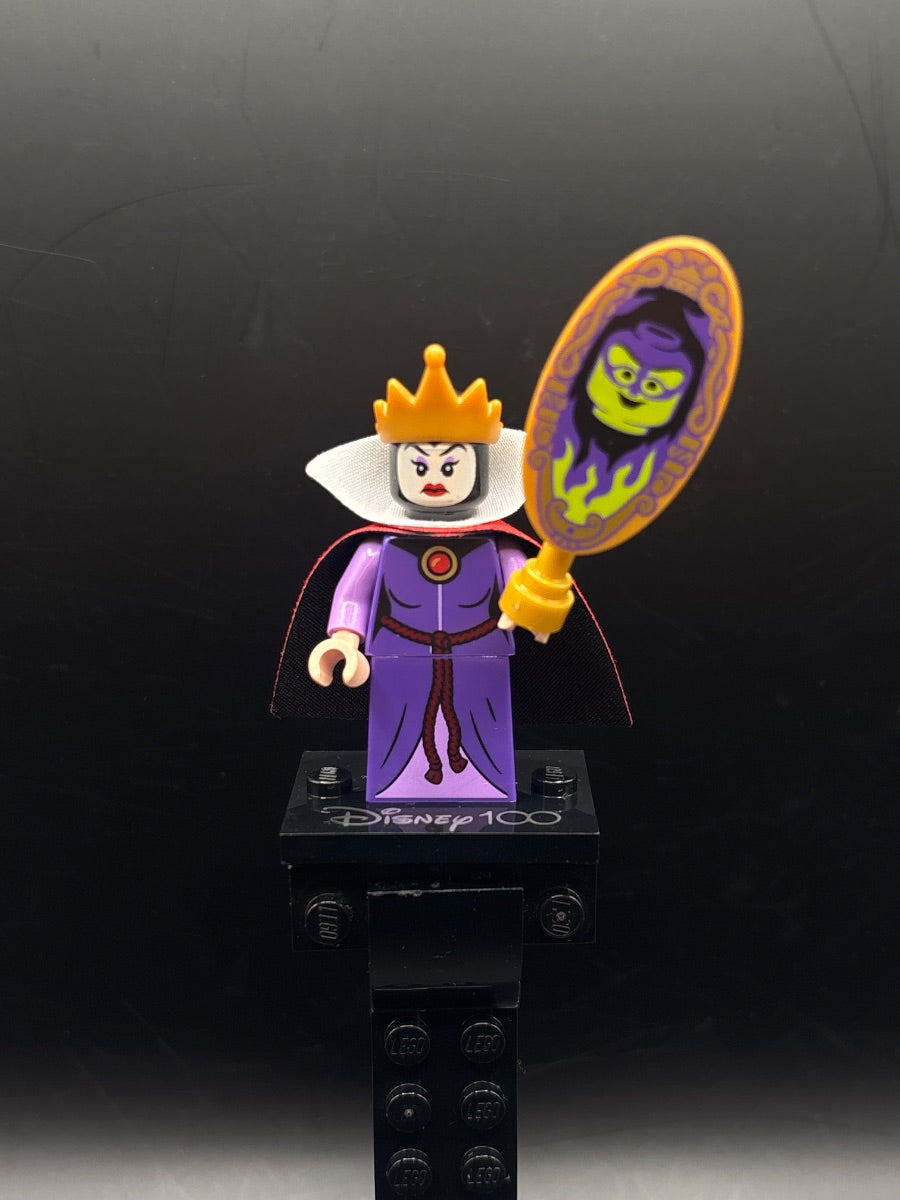 LEGO Minifigura The Queen, Disney 100 - Collectible Minifigures — frente