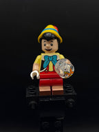 LEGO Minifigura Pinocchio - Collectible Minifigures Disney 100 — frente