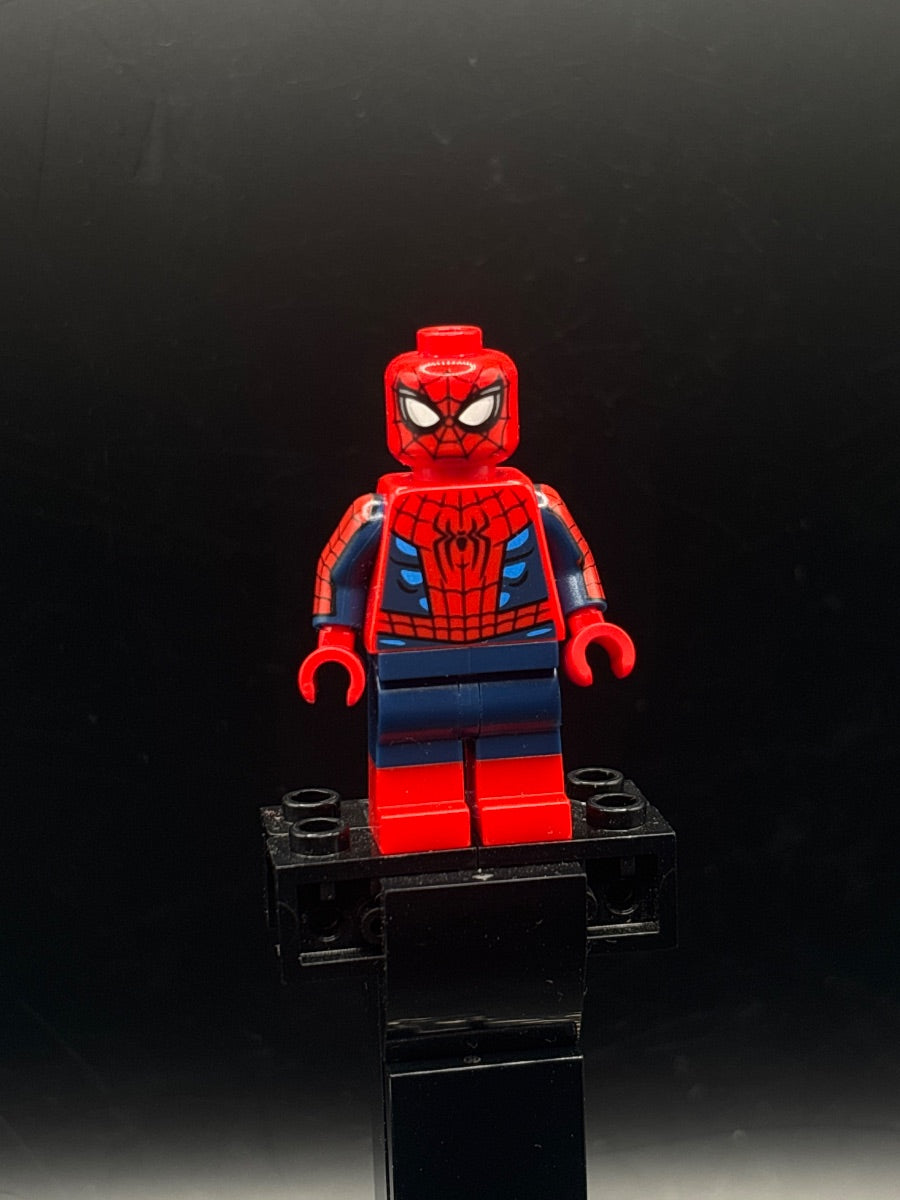 LEGO Minifigura Spider-Man - Suit with Dark Azure Highlights, Printed Dark Blue Arms, Red Boots - Marvel — frente