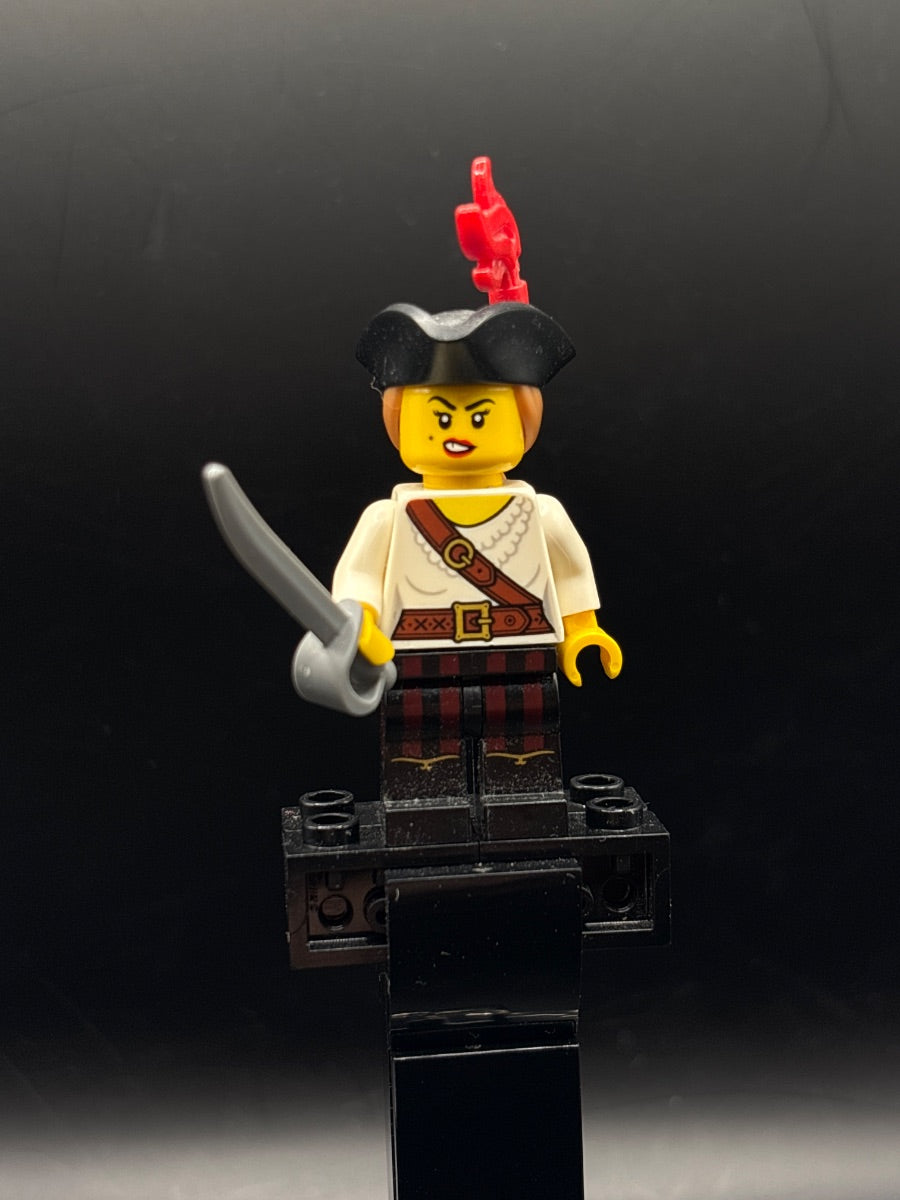 LEGO Minifigura Pirate Girl, Series 20 (Minifigure Only without Stand and Accessories) - Collectible Minifigures — frente