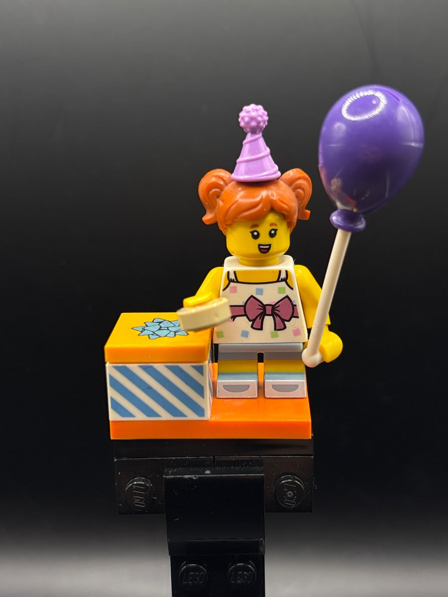 LEGO Minifigura Birthday Party Girl, Series 18 (Minifigure Only without Stand and Accessories) - Collectible Minifigures — frente