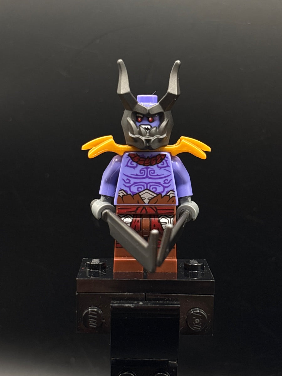 LEGO Minifigura Oni General - NINJAGO — frente