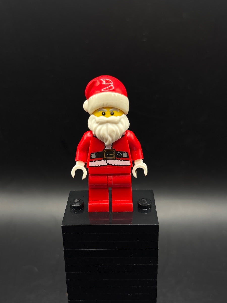 LEGO Minifigura Santa - Fur Lined Jacket with Copper Belt Buckle, Red Legs, White Eyebrows - Holiday & Event — frente