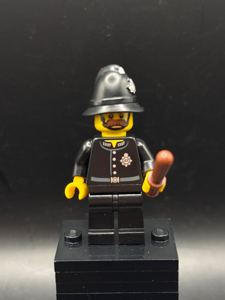 LEGO Minifigura Constable, Series 11 (Minifigure Only without Stand and Accessories) - Collectible Minifigures — frente