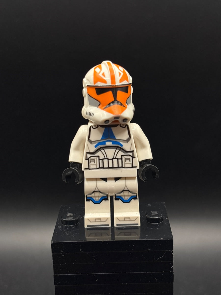 LEGO Minifigura Clone Trooper, 501st Legion, 332nd Company (Phase 2) - Helmet with Holes and Togruta Markings - Star Wars — frente